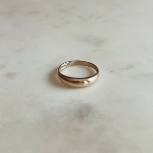 14K GOLD PETITE AMANDA RING