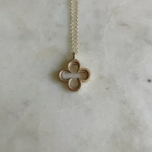 14K GOLD QUATREFOIL PENDANT — LARGE