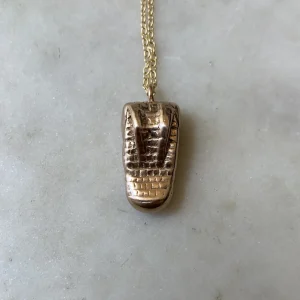 ARCHIVE — ALLIGATOR PENDANT