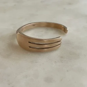 ARCHIVE — FORK CUFF