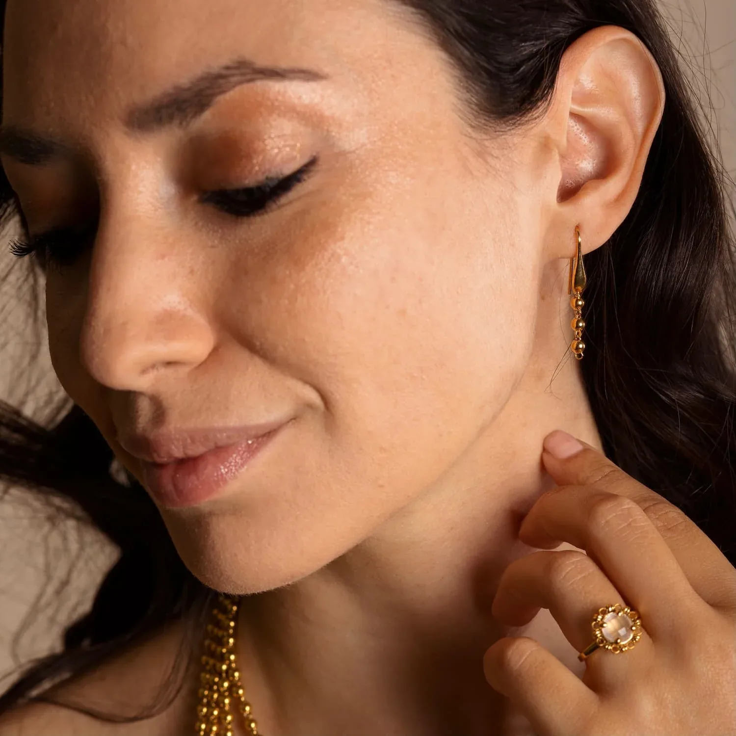 Beads 3mm Earrings in Gold, Short - Image 2