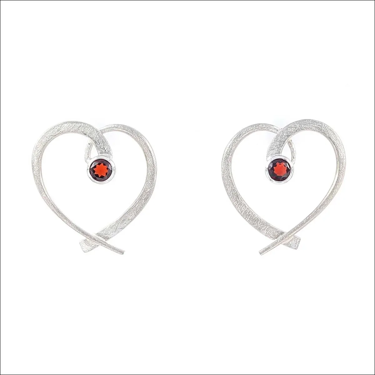 Garnet Forged Heart Earrings 14KW - Image 2