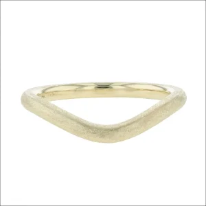 Gentle Curve Band 18KY Scratch Finish