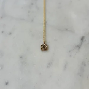 GRANNY SQUARE PENDANT