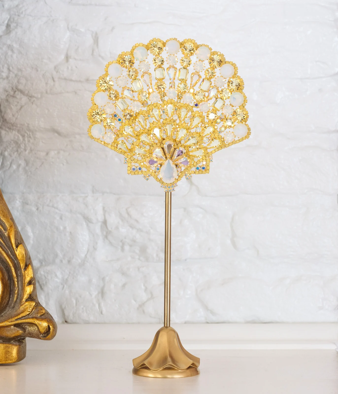 Large Scallop Shell Specimen in Jonquil / White Opal