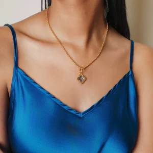 Quadra Pendant in Gold with Blue Topaz
