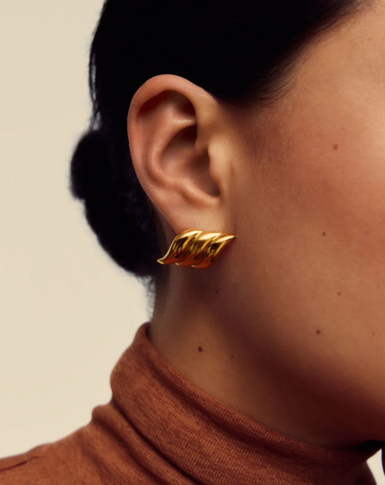 Savi Signature Oversized Stud Earrings | 18ct Gold Plated - Image 2