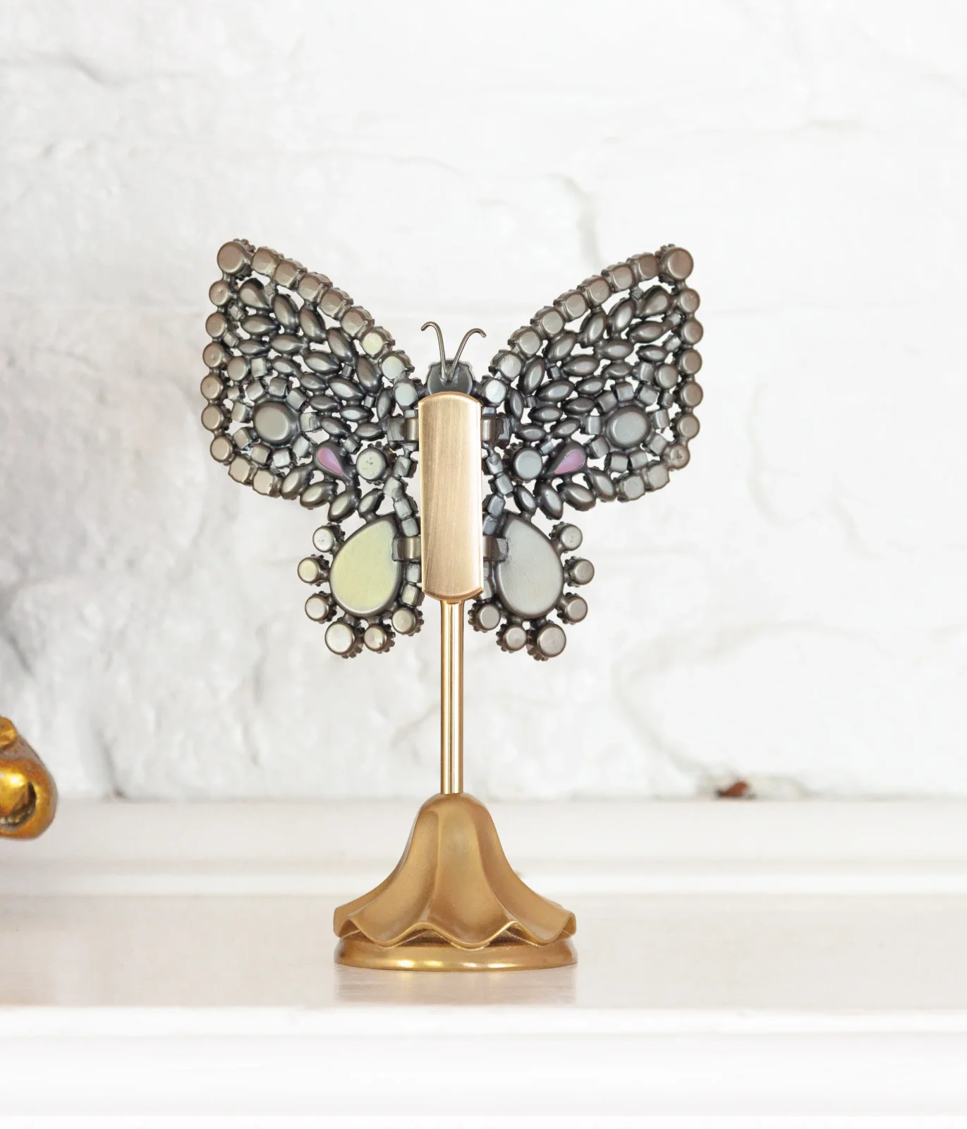 Small Empress Butterfly in Rose / Crystal / Carnelian - Image 2