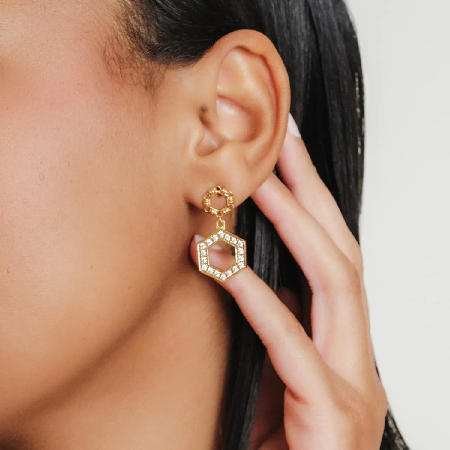 Super Deco Earrings in Gold With Pavé