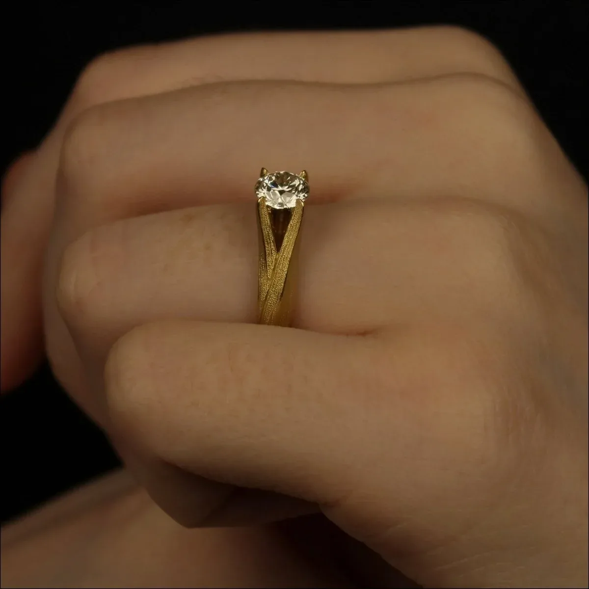 Textured Leaf Bypass Style Diamond Engagement Ring 18KY - Image 2